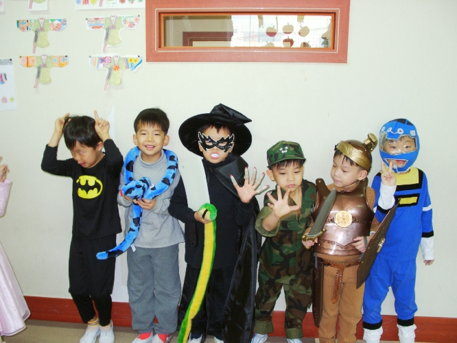 halloweenboys.jpg